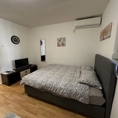 Teta Apartment *